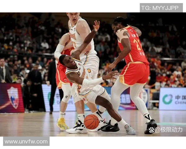 开拓者与国王展开激烈对攻战双方球员表现抢眼精彩瞬间回顾